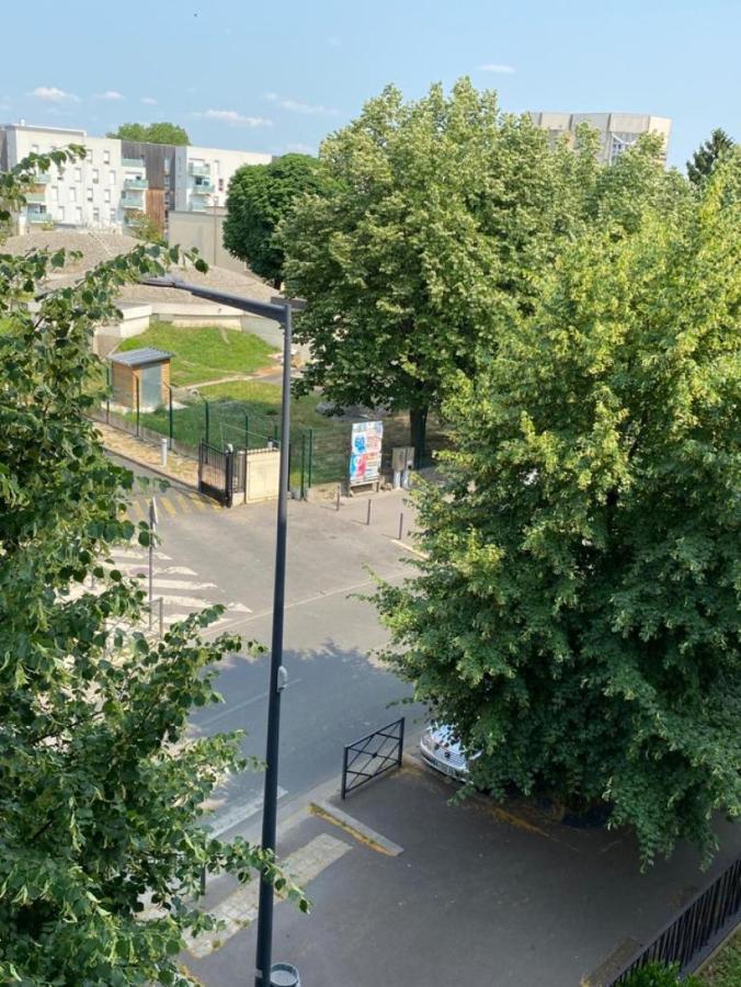 Appartamento Jardins De La Noue Villeneuve-la-Garenne Esterno foto